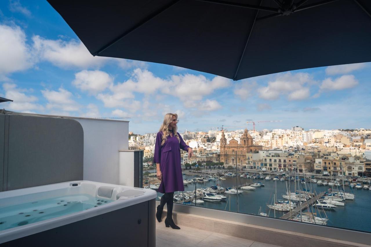 The Address Seafront Suites With Hot Tub Pietà Екстериор снимка