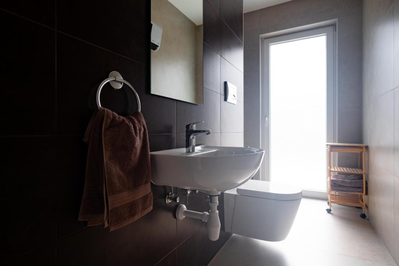 The Address Seafront Suites With Hot Tub Pietà Екстериор снимка